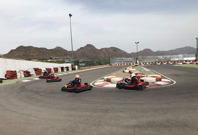 Vueltas en kart para niños en Águilas de 8 minutos