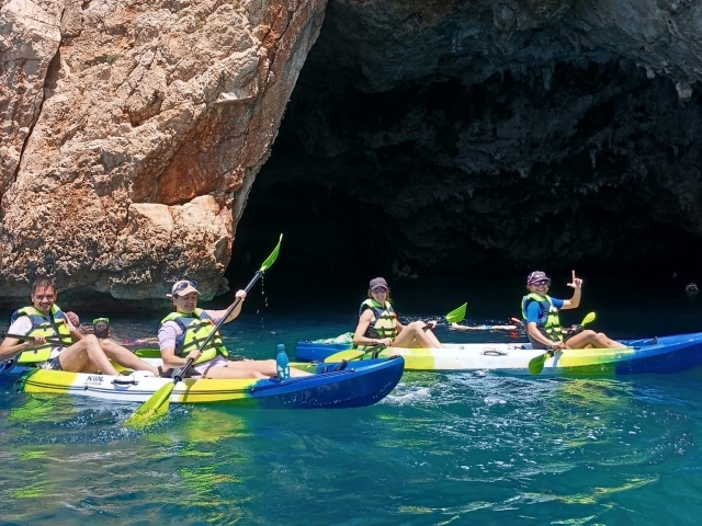 Excursión en kayak por Cala Granadella, 3 horas