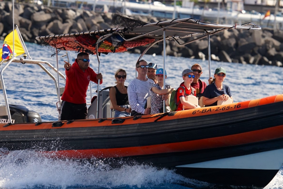 Salida familiar en barco en Tenerife Salida familiar en barco en Tenerife