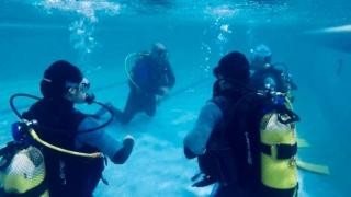 Bautizo de buceo en alberca Barcelona 3 horas