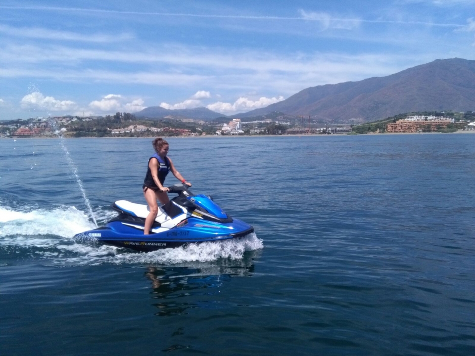 Ruta guiada en jetski por la zona de Estepona Ruta guiada en jetski por la zona de Estepona