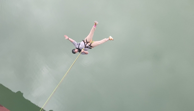 Salto de bungee en la Vicaría