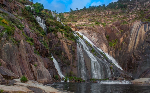 Visita la cascada de Ézaro