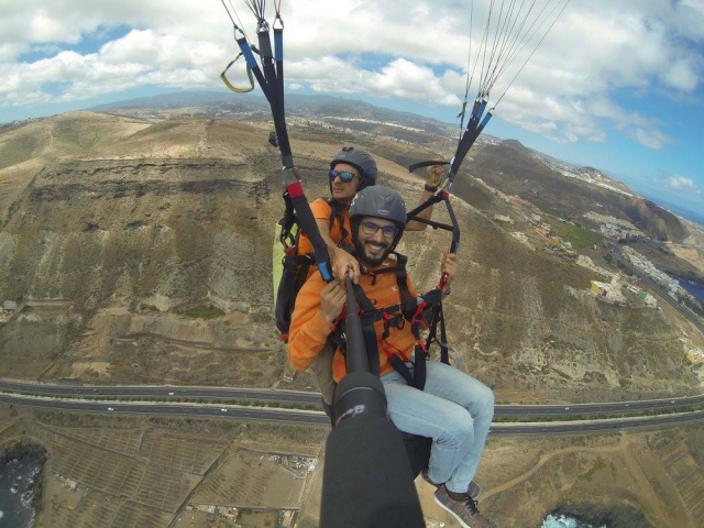 Volar en parapenle de forma simultánea