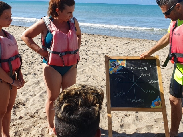 instructor explicando