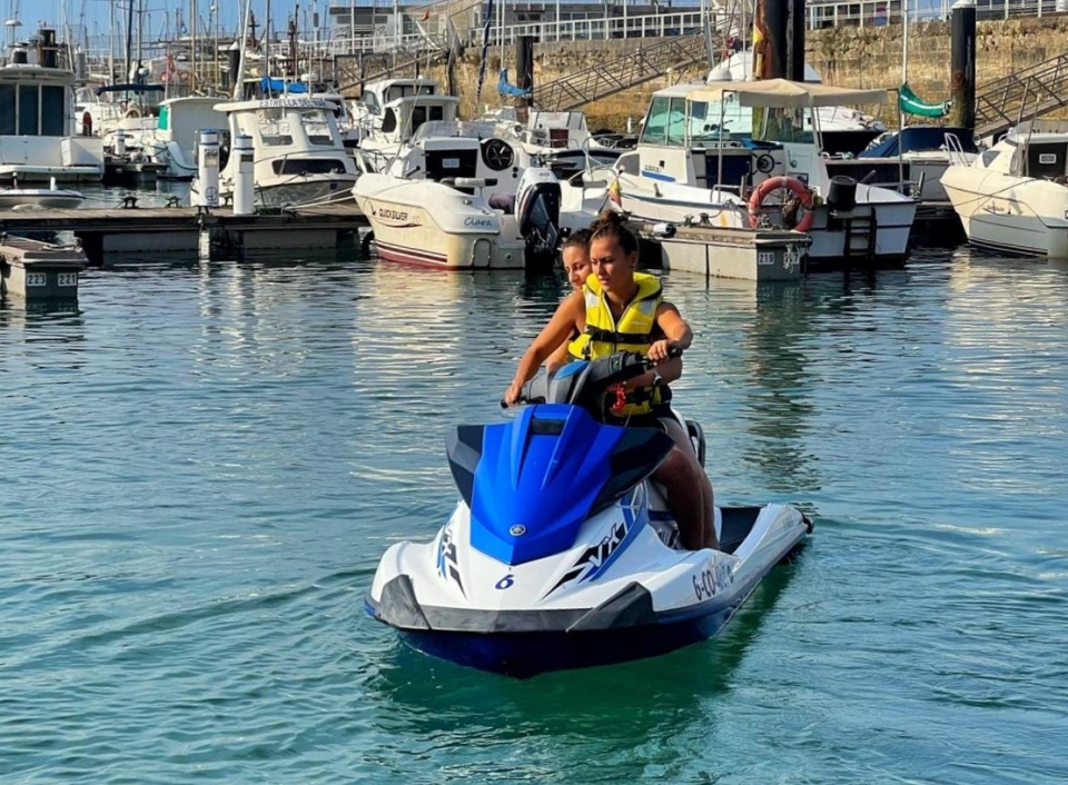 Pasear en jet ski 