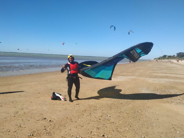 Curso de kitesurf para 2 en Sanlúcar 6 h