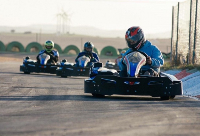 Karting Gran Carrera con podium y sidra Chinchilla