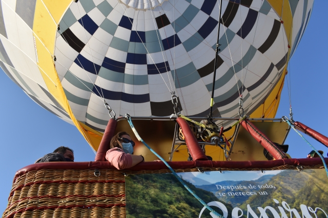 Despegando con el globo aerostatico