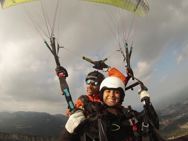 Vuelo en parapenle en Igualada 60 minutos