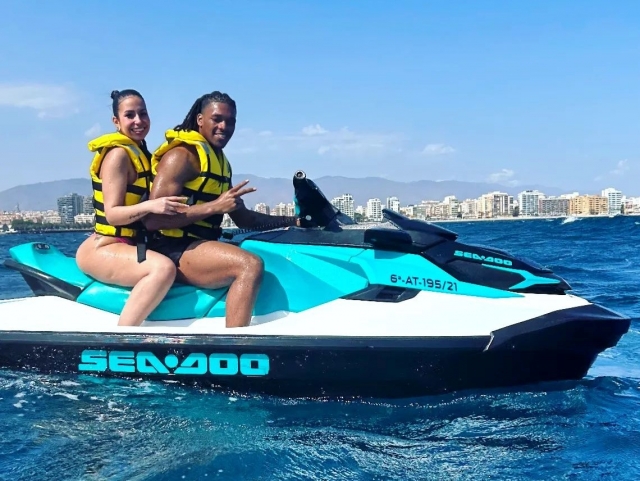 Con amigos en una ruta en jet ski 