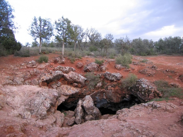 Espeleología en la gruta de Montesinos 