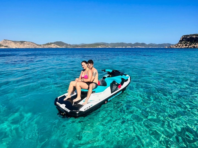 Salida en jetski por Ibiza