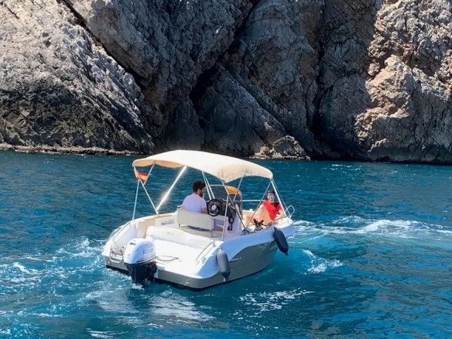 Rentar barco Marinello 16 sin título Estartit 8h