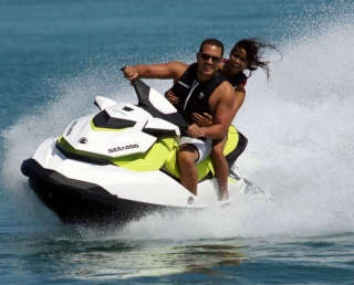 Jet ski y parasailing para parejas en P. Horadada