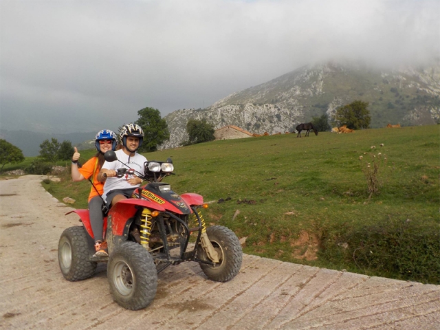 Paseo en cuatrimoto biplaza por el Pico Peñamera