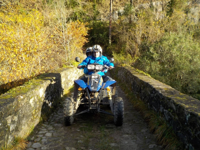 Ruta en cuatrimoto doble por el mirador del Águila Ruta en cuatrimoto doble por el mirador del Águila