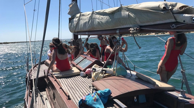 Barco para despedida de soltera en río Piedras 4h