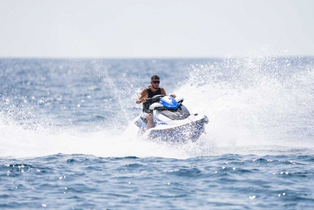 Jet ski biplaza en Platja de Fenals, 30 min