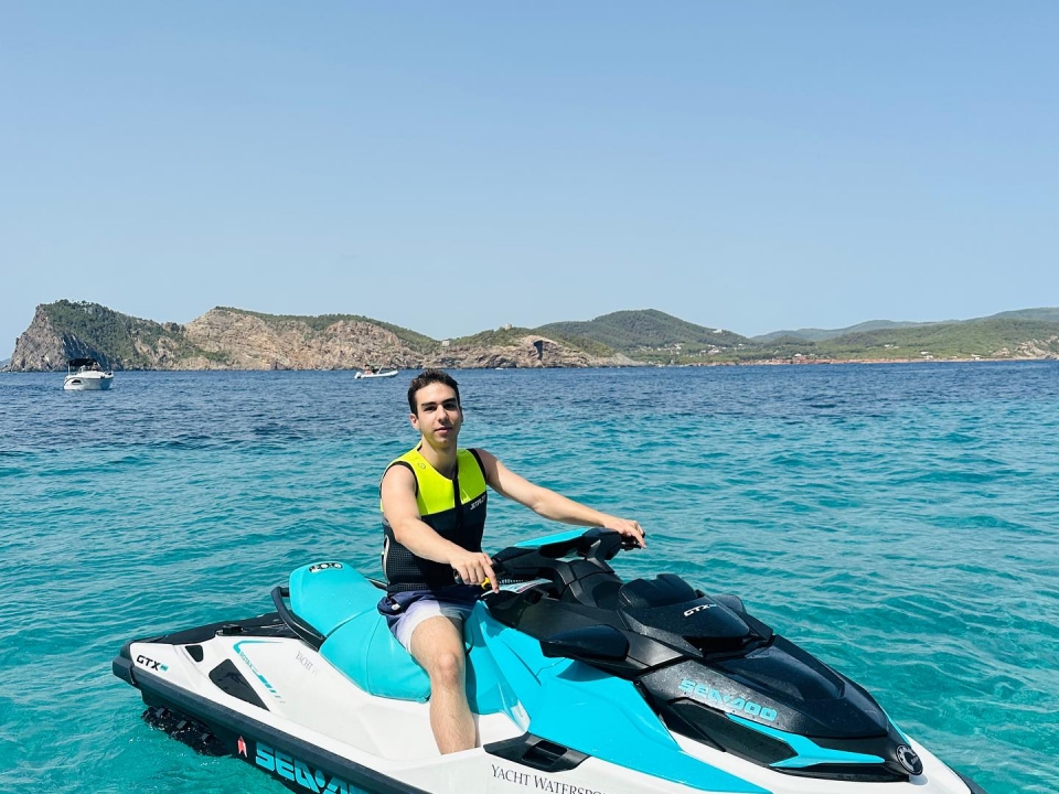 Ruta en jet ski por Ibiza