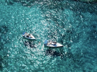 Renta velero exclusivo y aperitivo Costa Adeje 3h