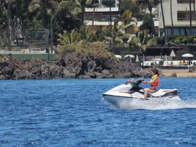 Paseo en jet ski por Puerto Muelas
