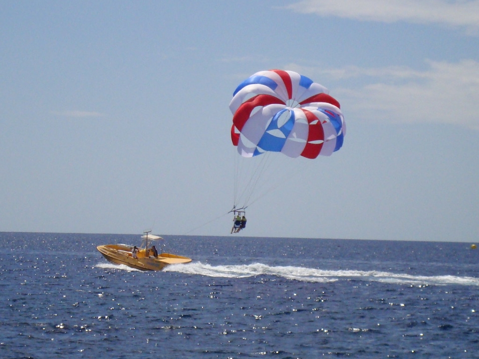 Parasailing por Playa Blanca