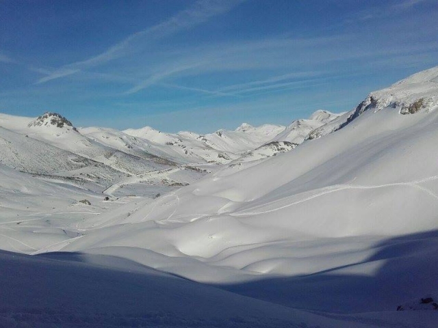 Paseo raquetas de nieve en Valle de Arbas