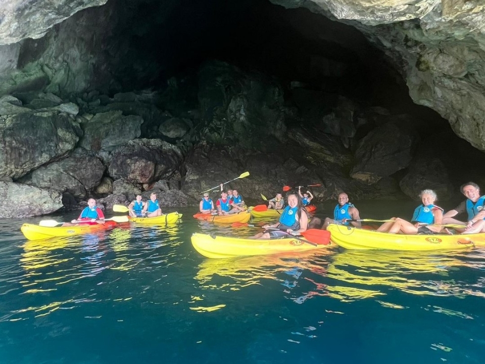 Conoce el Parque Natural de Maro en Kayak 
