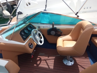 Renta de barco sin licencia en Fuengirola de 3h