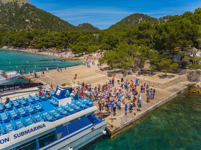 Disfruta de un día de navegación por Mallorca Disfruta de un día de navegación por Mallorca