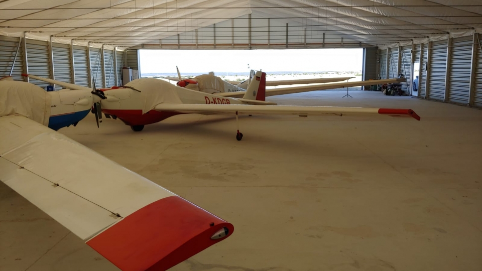 En el hangar guardamos toda nuestra flota de planeadores
