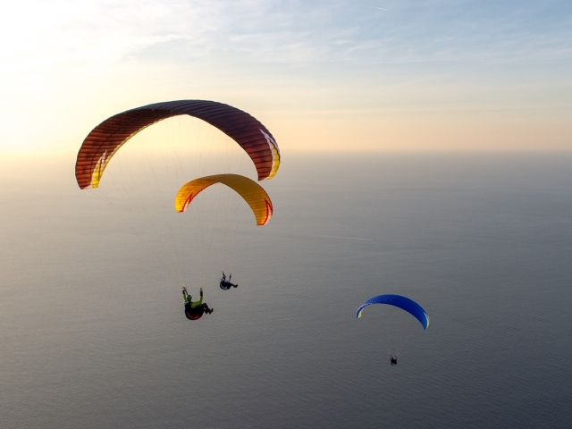 ¿Le aventuras a volar en parapenle?