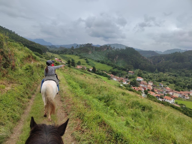 Cabalgamarra con vistas a Playa de Vega, 2 horas
