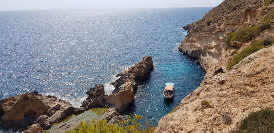 Entre las formaciones rocosas del Mediterráneo