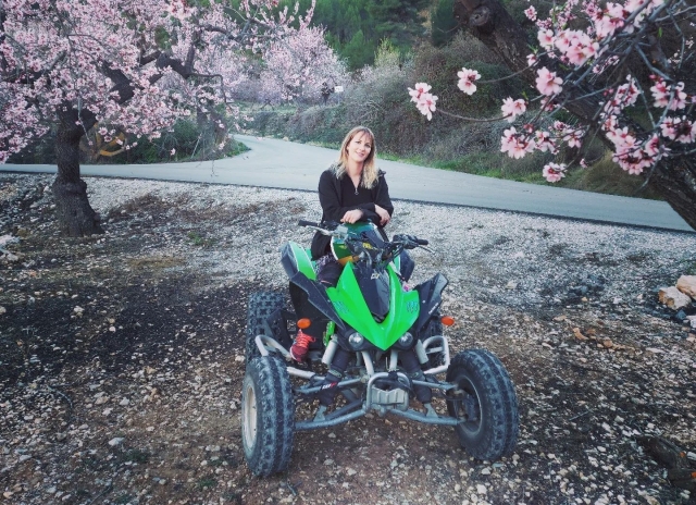 Disfrutando de los paisajes duranle la ruta en cuatrimoto