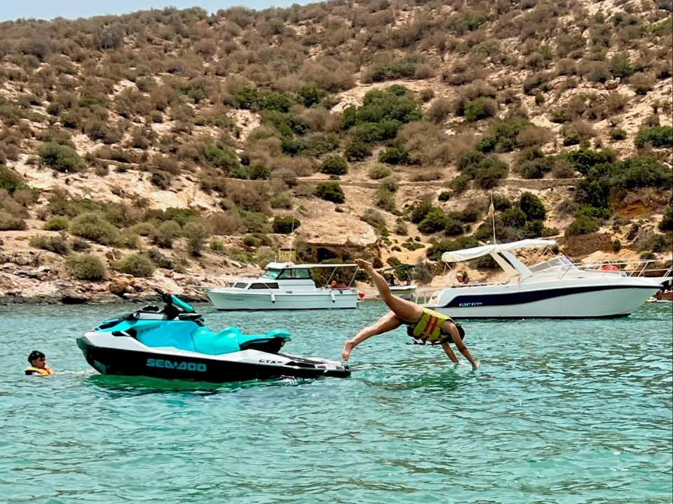 Disfruta de una jet ski en Almería Disfruta de una jet ski en Almería