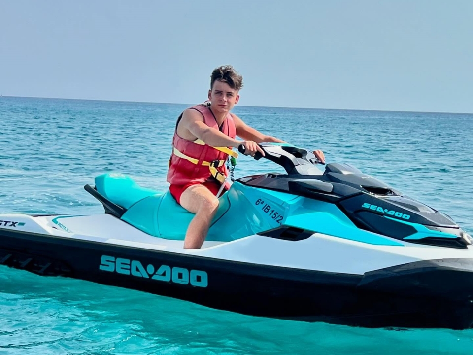 Explora Almería con una jet ski Explora Almería con una jet ski