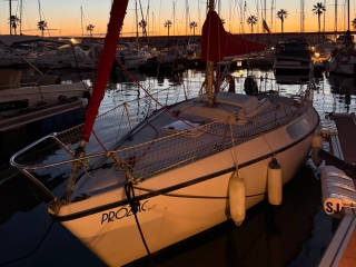 Renta velero con licencia Puerto de Sitges, 12h