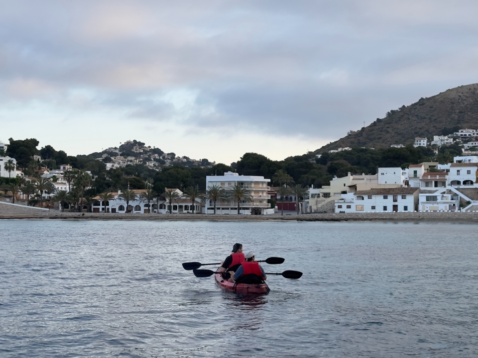 En kayak por Moraira