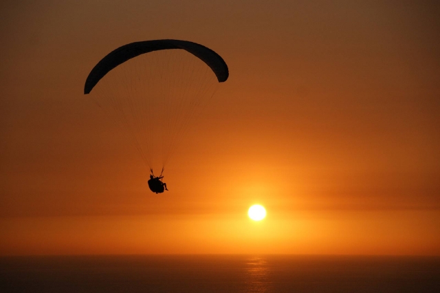  parapenle al atardecer 