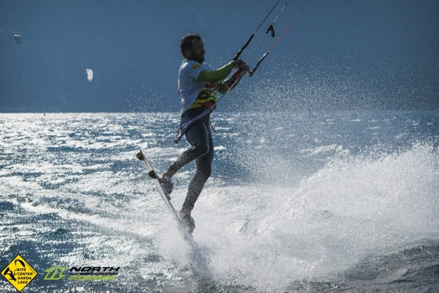  Diversión kitesurf en Malcesine 