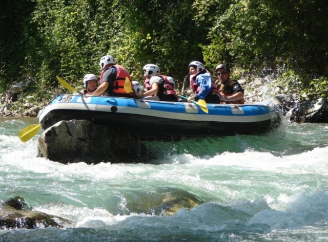  rafting en grupo 