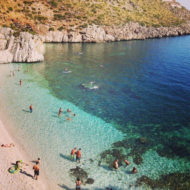  bañarse en las Islas Egadi