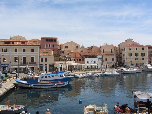  La Maddalena, puerto 