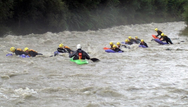  Todos con el hidrospeed a bordo