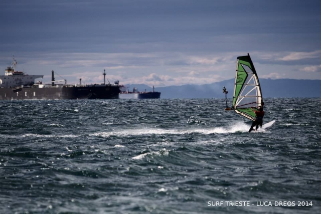  Windsurf en la costa de Triesle 