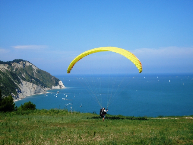  parapente2.JPG 