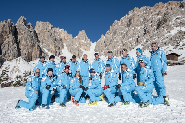  Staff 