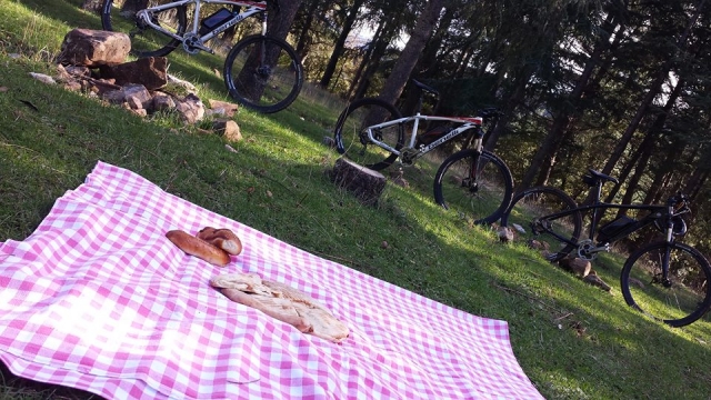  Picnic en bicicleta de cerro 